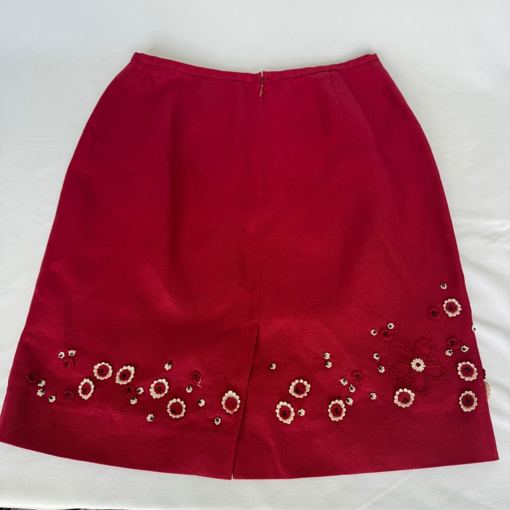 Ann Taylor Red Linen Floral Embroidered Beaded Pencil Skirt Size 6 Crochet 3D - Picture 3 of 7